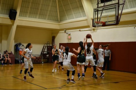 Girls’ Varsity Basketball loses to Maria Regina despite valiant effort