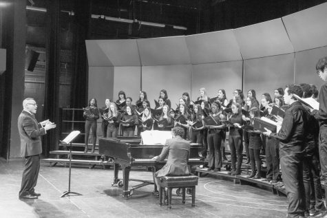 Ensemble groups perform at annual Holiday Concert