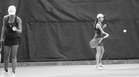 Girls Varsity Tennis splits first matches