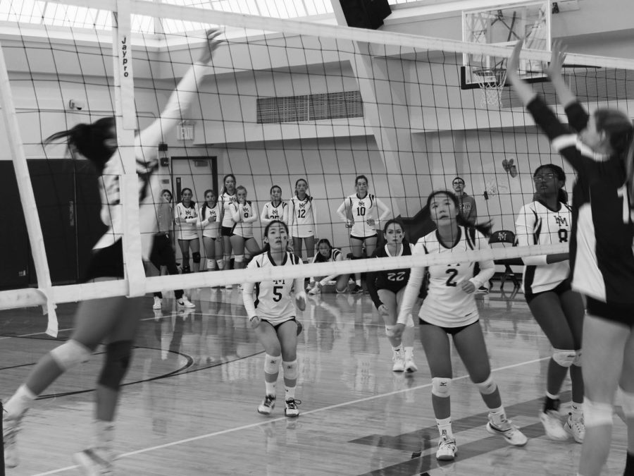 Girls Varsity Volleyball Finishes Season on a High Note
