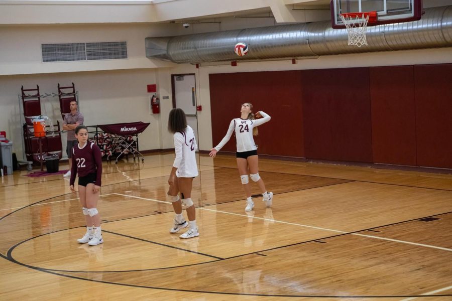 Homecoming: Girls Varsity Volleyball